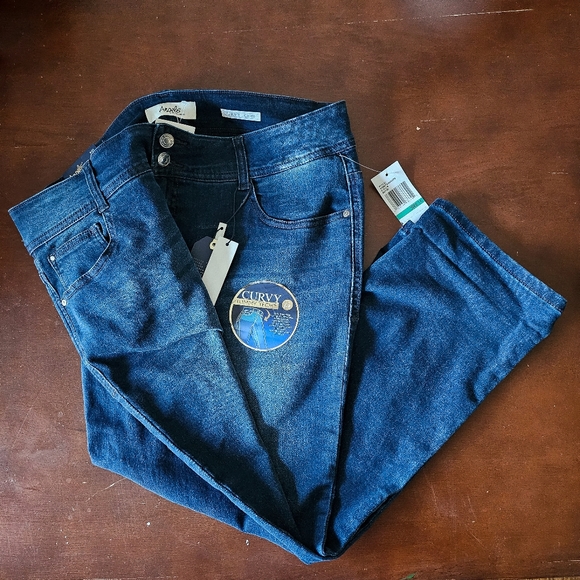 Angel's forever young curvy denim capris, medium wash, size 16 - Picture 2 of 8